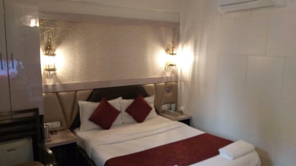 Hotel Sapna Marine Mumbai Exterior photo