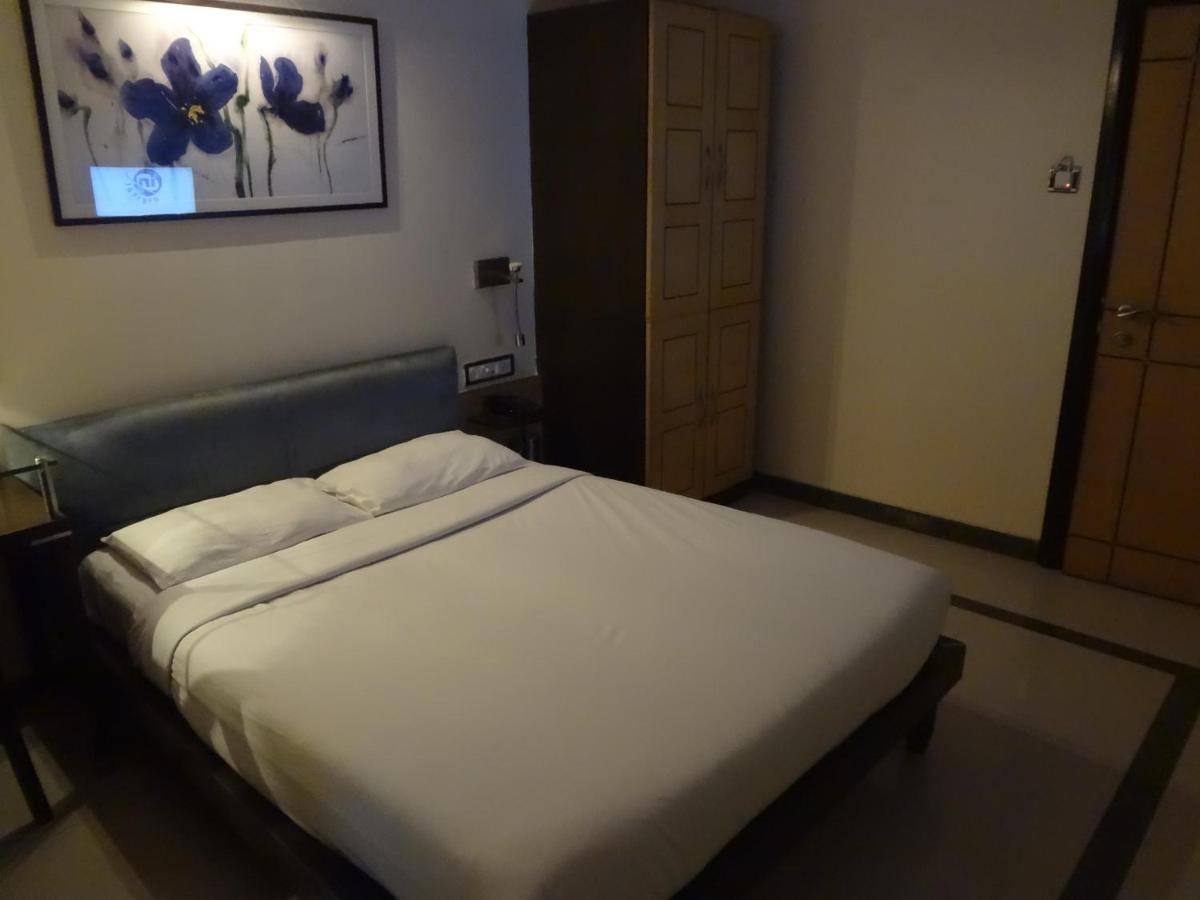 Hotel Sapna Marine Mumbai Exterior photo